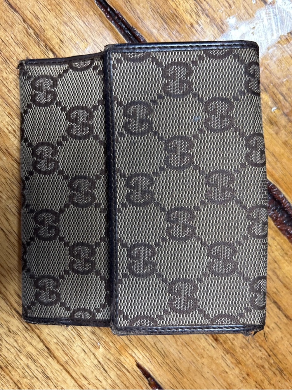 Very loved Gucci Brown Monogram Bifold Wallet with Beige Zip Pouch bundle - Picture 9 of 16